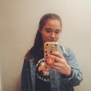 Meet your Posher, Abby